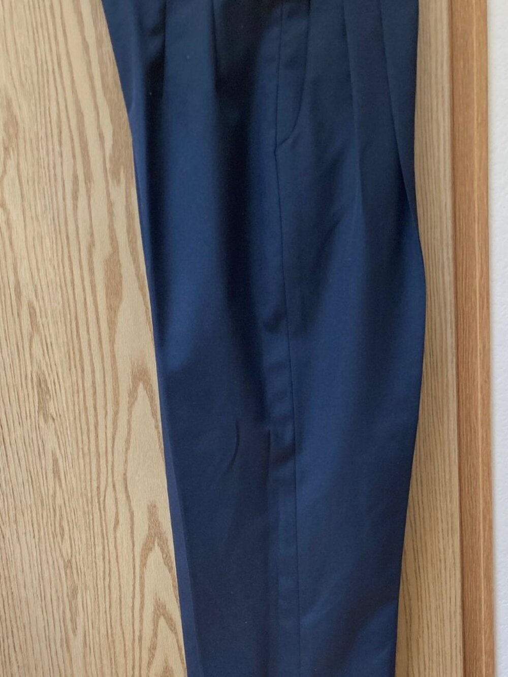 Brand new Murphy and Hartelius unhemmed wool blend slacks